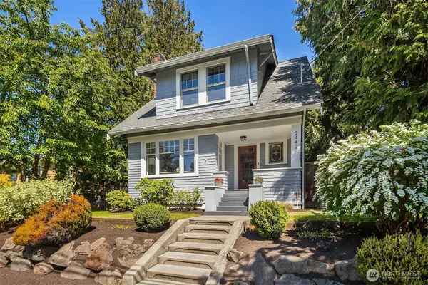 2442 6th W, Seattle, WA 98119