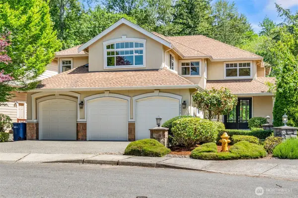 8816 140th Avenue Se, Newcastle, WA 98059