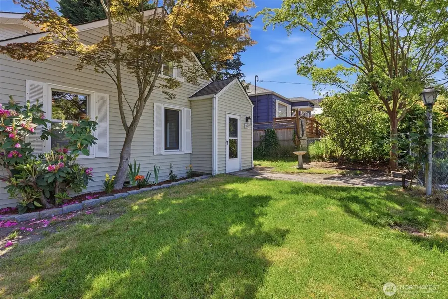 9046 7th Avenue Nw, Seattle, WA 98117 - #3