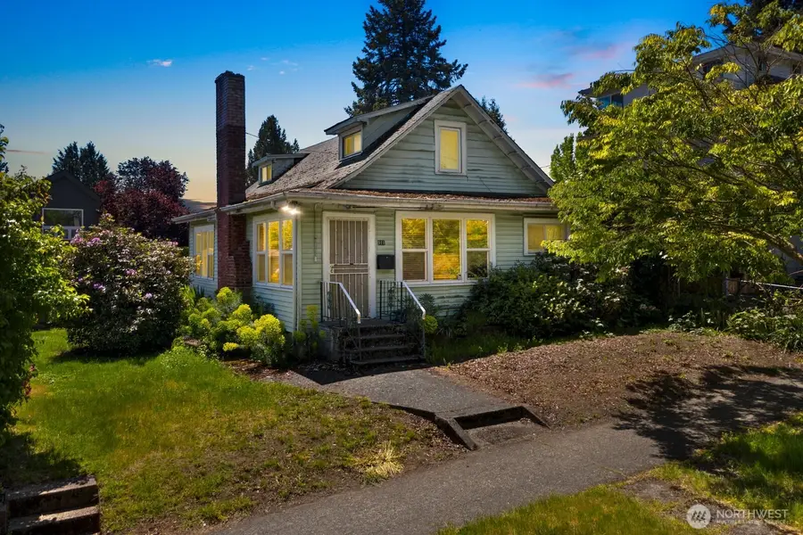 911 N 77th Street, Seattle, WA 98103 - #2