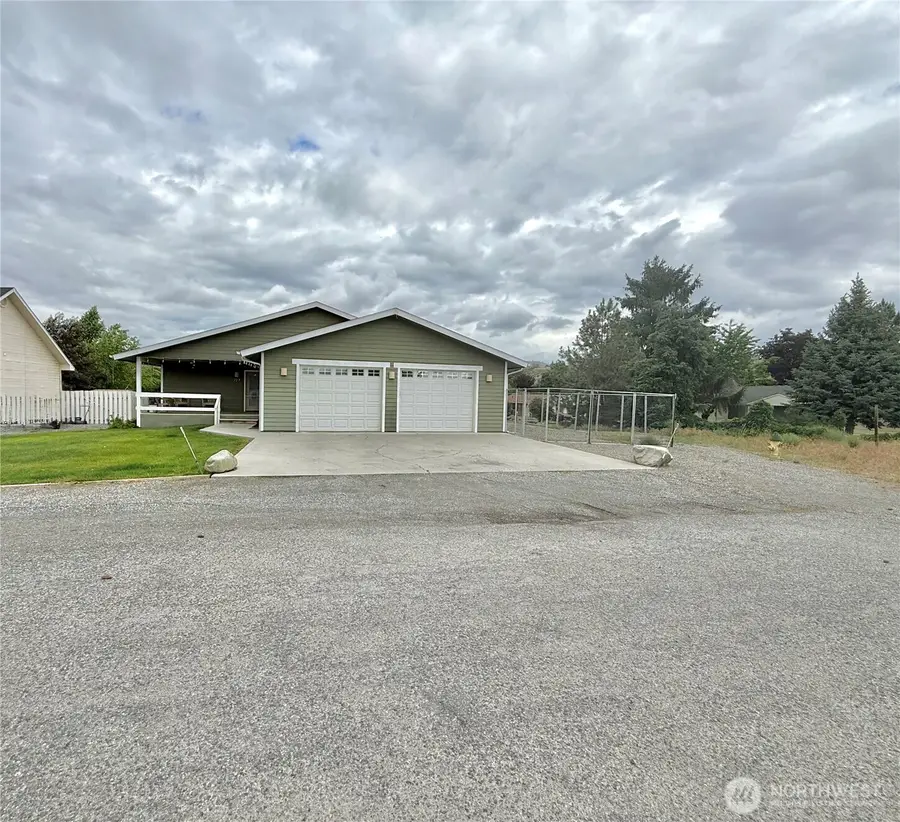727 Kenwood Street, Omak, WA 98841 - #2