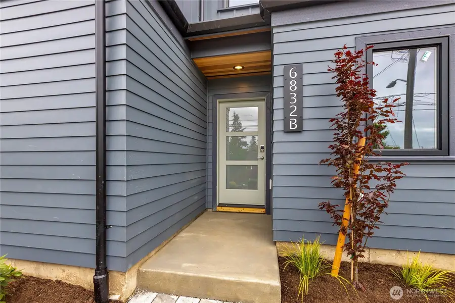 6832 47th Avenue Ne, Seattle, WA 98115 - #2