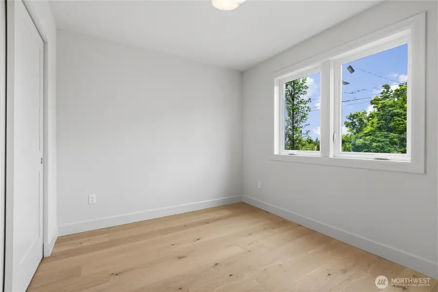6832 47th Avenue Ne, Seattle, WA 98115 - #3