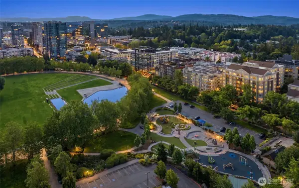 10045 NE 1st Street #422, Bellevue, WA 98004