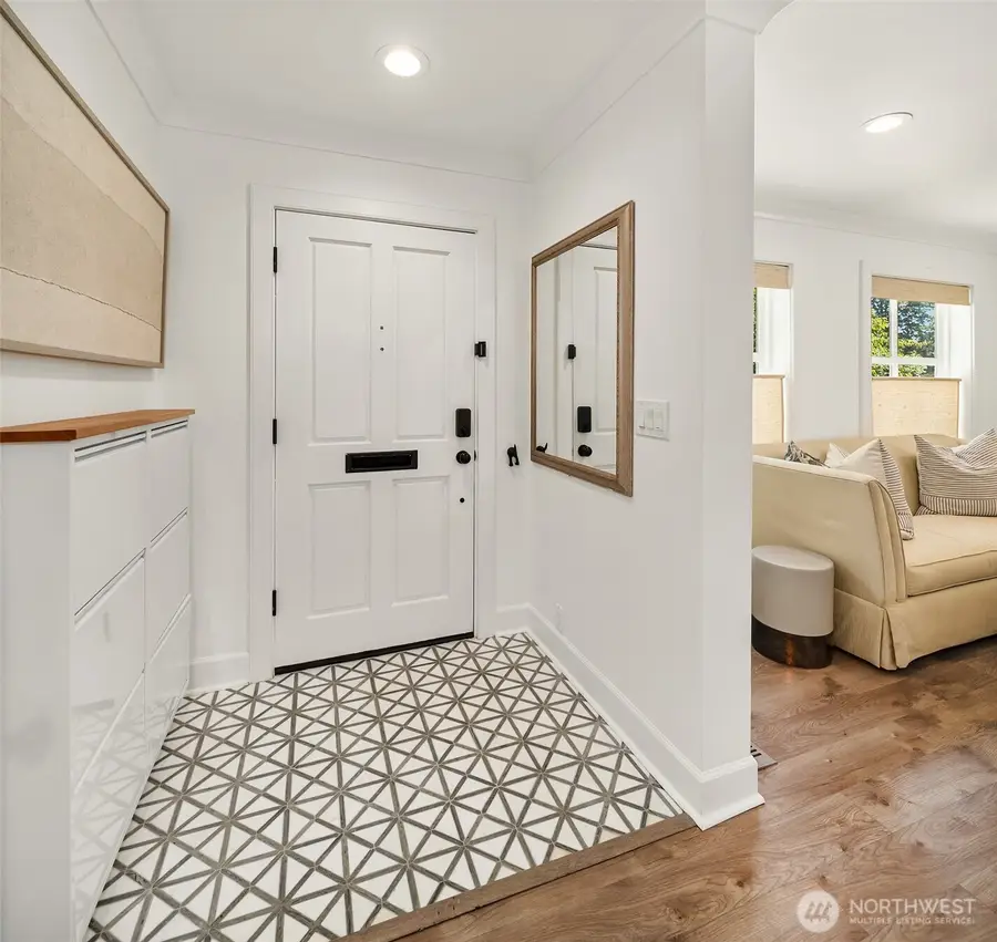 1525 Mcgilvra Boulevard E, Seattle, WA 98112 - #2