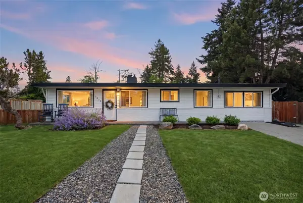 1615 N 196th Place, Shoreline, WA 98133