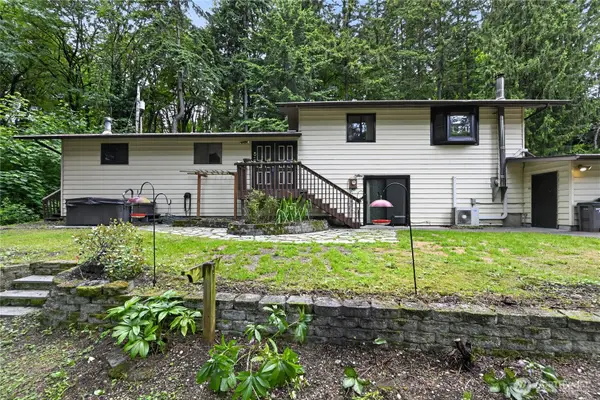 37135 2nd Avenue Sw, Federal Way, WA 98023