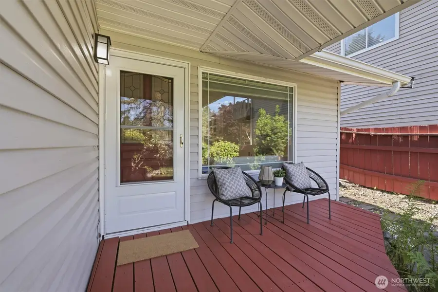 8425 18th Avenue Sw, Seattle, WA 98106 - #2