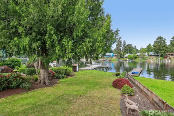 31430 W Lake Morton Drive Se, Kent, WA 98042