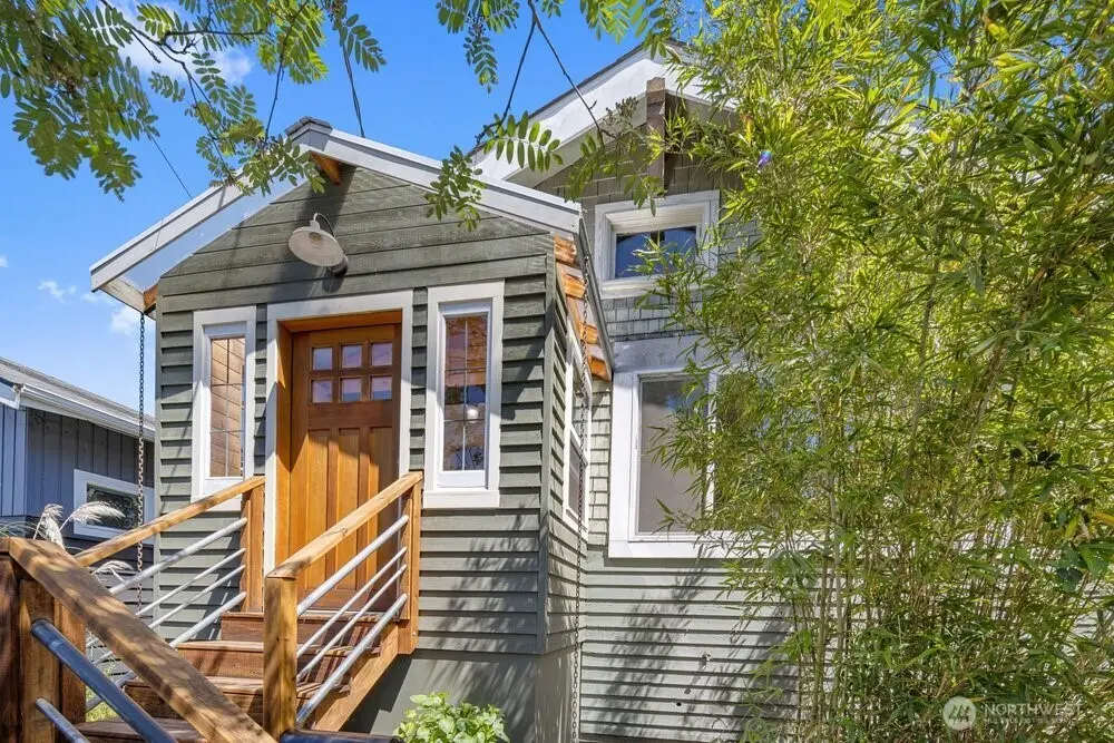 932 Martin Luther King Jr Way, Seattle, WA 98122 - #1
