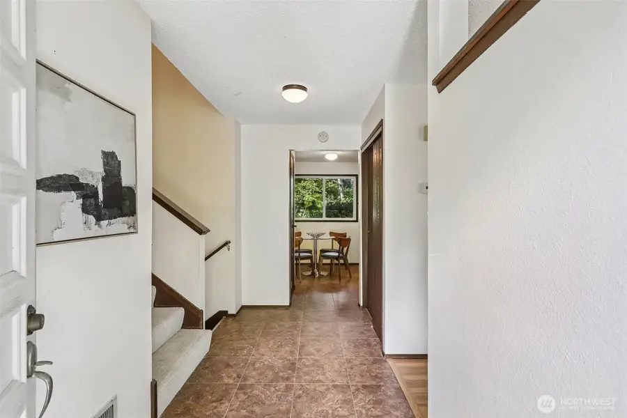 7509 42nd Avenue Ne, Seattle, WA 98115 - #2