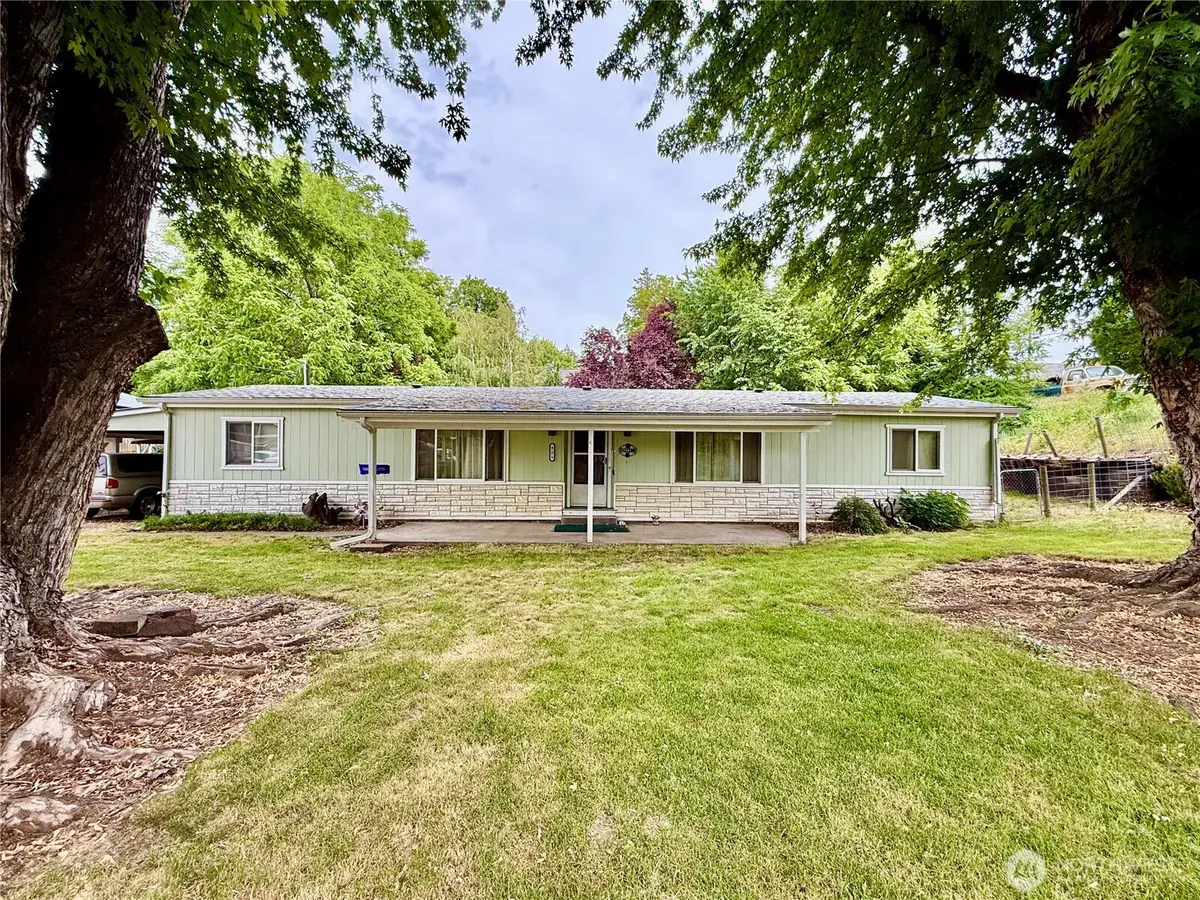 321 Bruce Street, Waitsburg, WA 99361 - #1