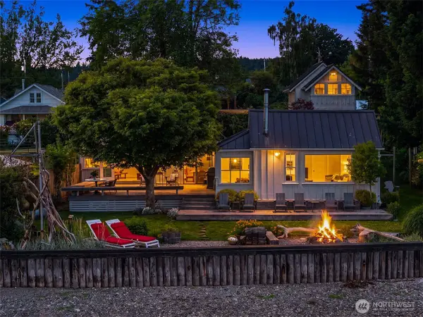 10050 SW Dock Street, Vashon, WA 98070