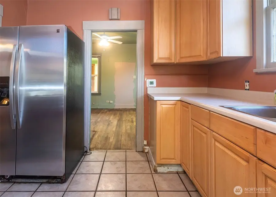 2214 N 60th Street, Seattle, WA 98103 - #3