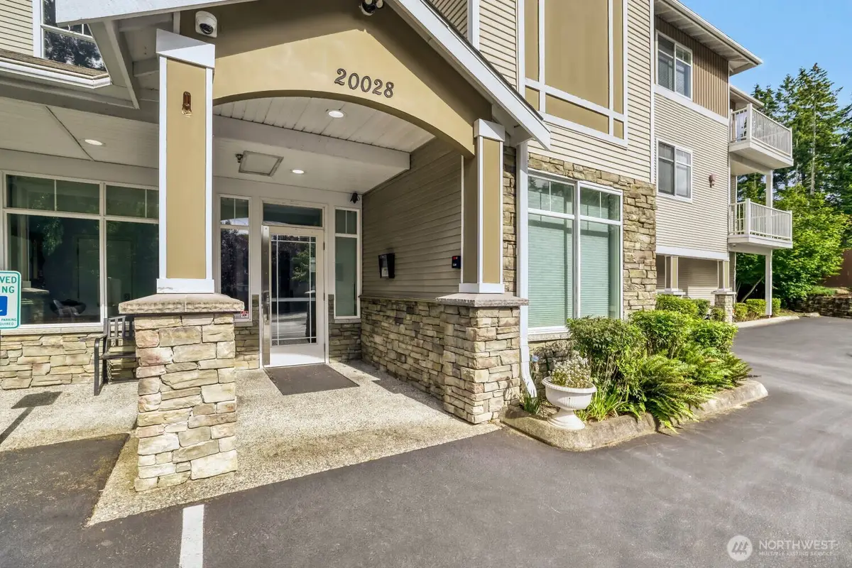 20028 15th Avenue Ne #104, Shoreline, WA 98155 - #1