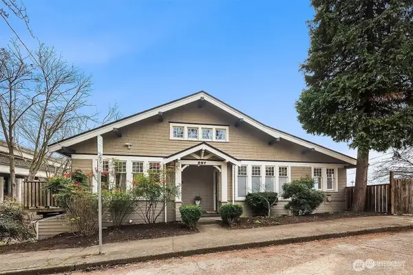 267 E Newton Street, Seattle, WA 98102