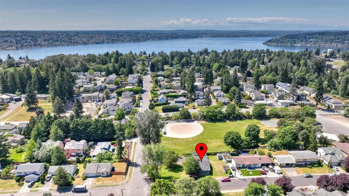 2200 NE 24th Street, Renton, WA 98056 - #1