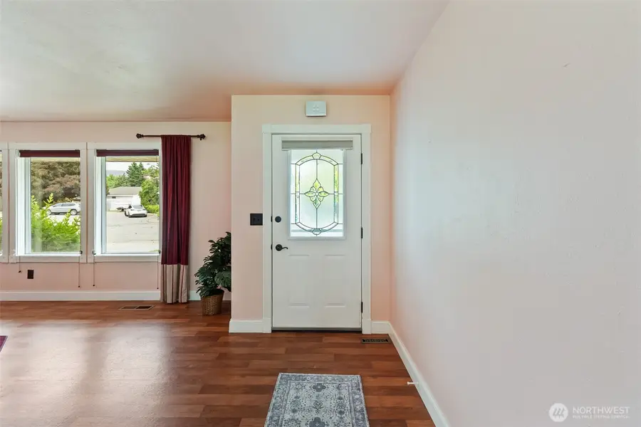60 N Green Place, East Wenatchee, WA 98802 - #3