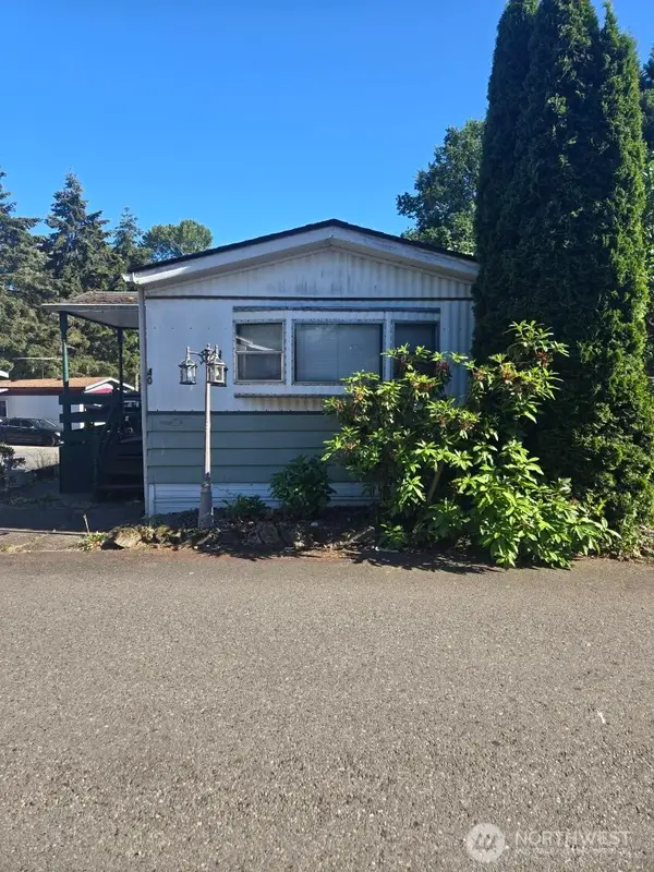 2424 S 260th Street #40, Federal Way, WA 98032