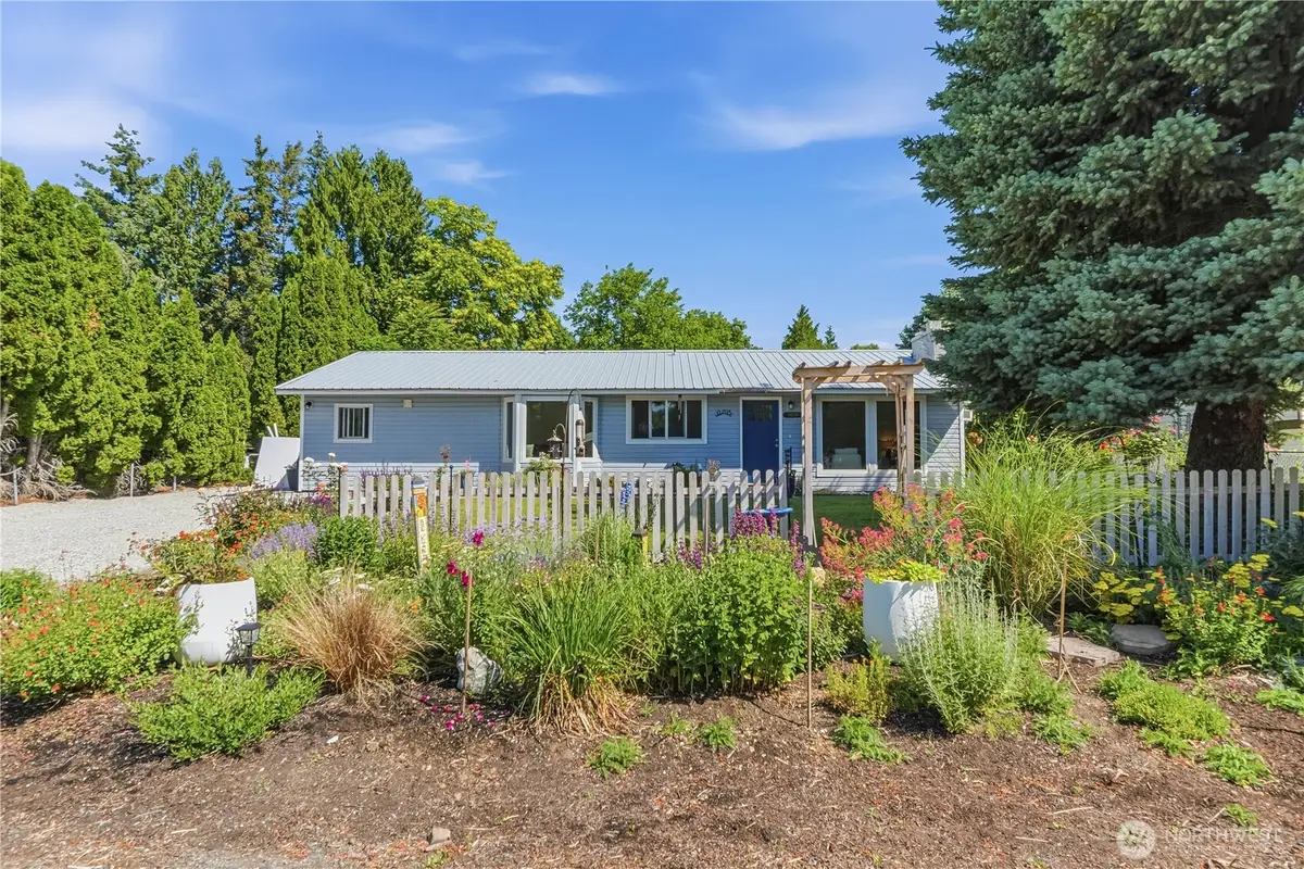 809 NE Ella Street, East Wenatchee, WA 98802 - #1