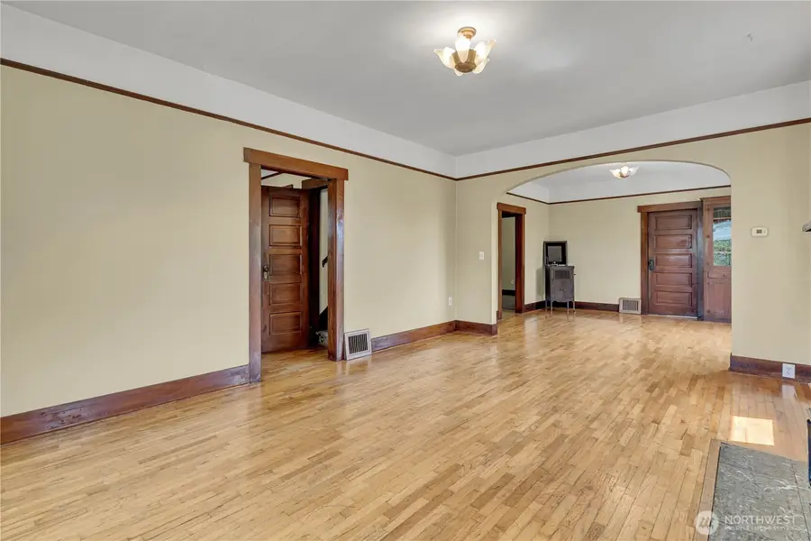 102 Perry Street Nw, Olympia, WA 98502 - #2