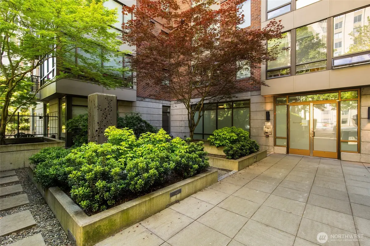4547 8th Avenue Ne #310, Seattle, WA 98105 - #1