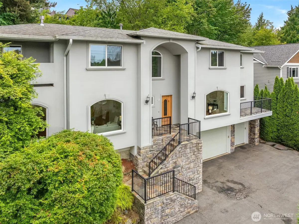 9021 Sand Point Way Ne, Seattle, WA 98115 - #1