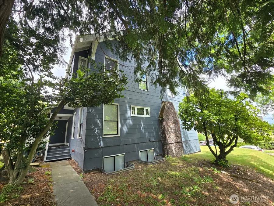5201 19th Avenue Ne, Seattle, WA 98105 - #3