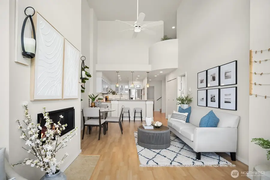 2400 8th Avenue N #2, Seattle, WA 98109 - #3