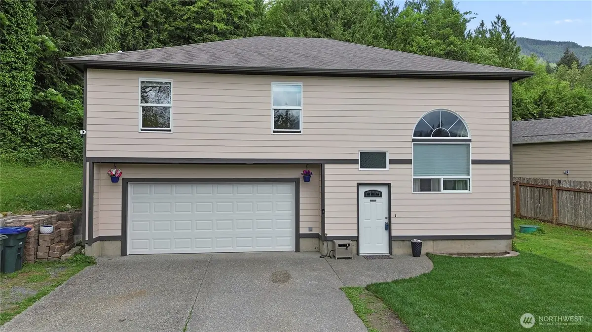 373 Rainbow Drive, Sedro Woolley, WA 98284 - #1