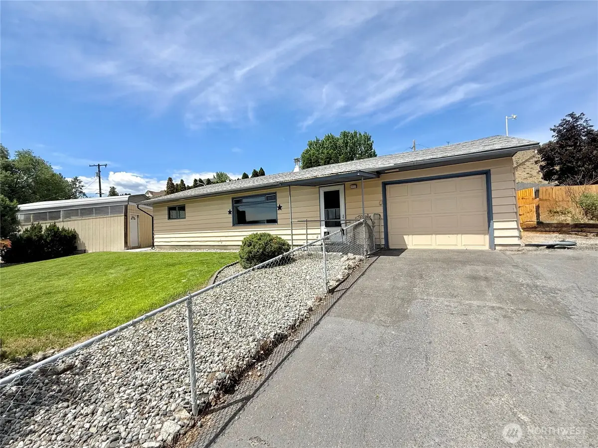 703 Sunrise Drive, Omak, WA 98841 - #1