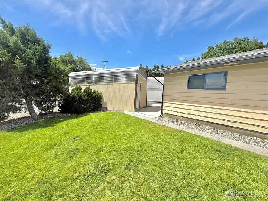 703 Sunrise Drive, Omak, WA 98841 - #3