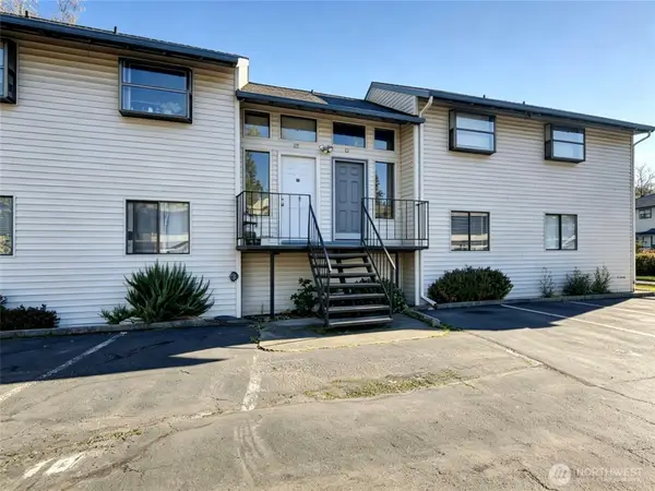 1313 W James Street #11, Kent, WA 98032