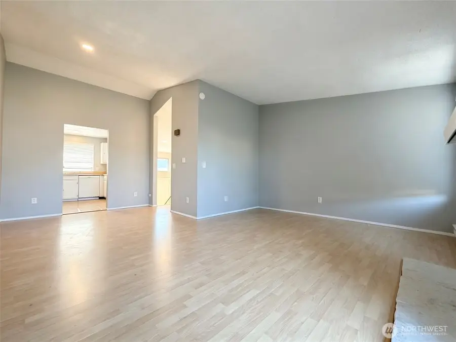 1313 W James Street #11, Kent, WA 98032 - #3