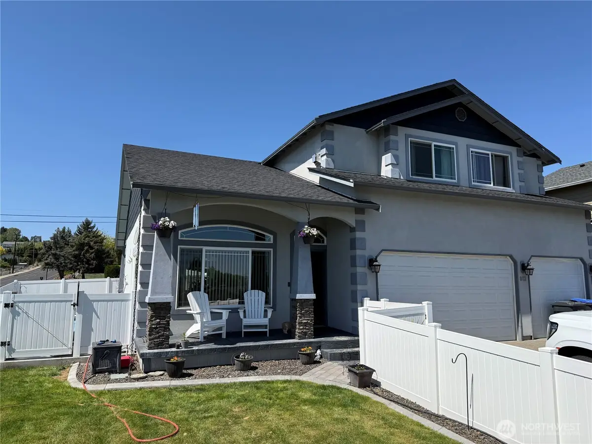 902 Blitz Lane, Selah, WA 98942 - #1