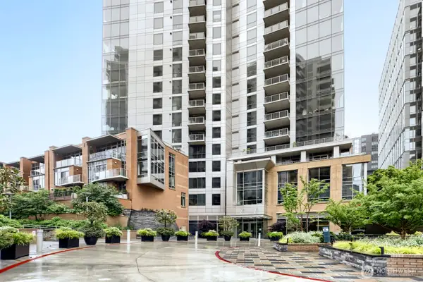 10650 NE 9th Place #1520, Bellevue, WA 98004