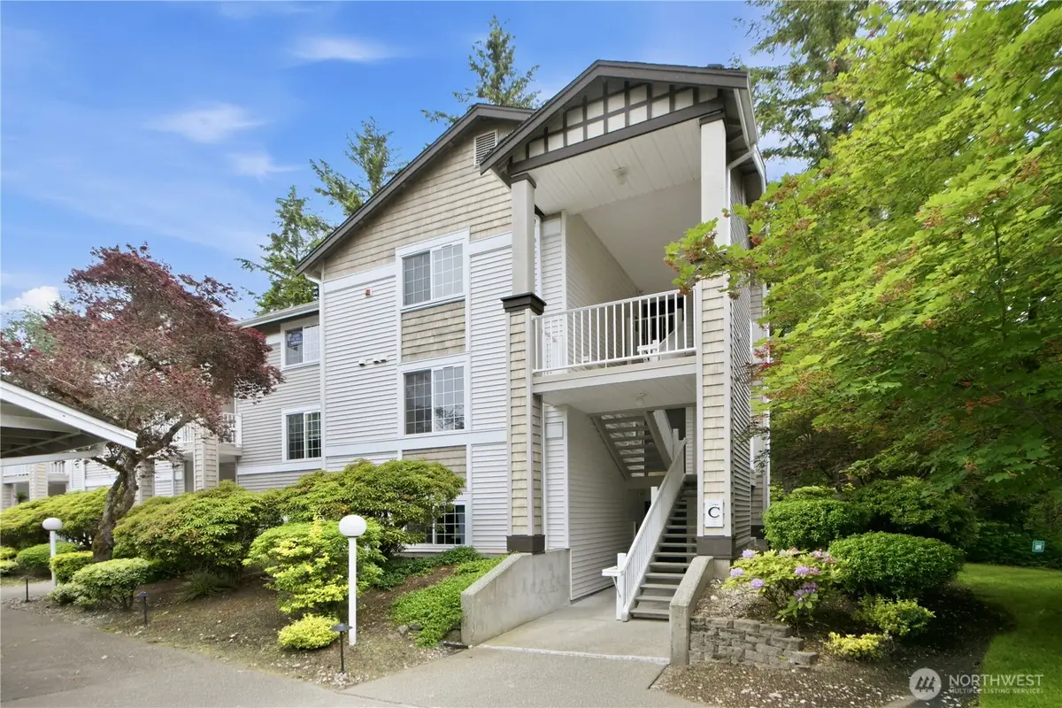 25235 SE Klahanie Blvd #C303, Sammamish, WA 98029 - #1