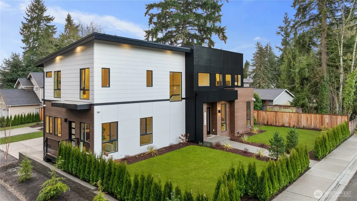 10416 130th Avenue Ne, Kirkland, WA 98033 - #1
