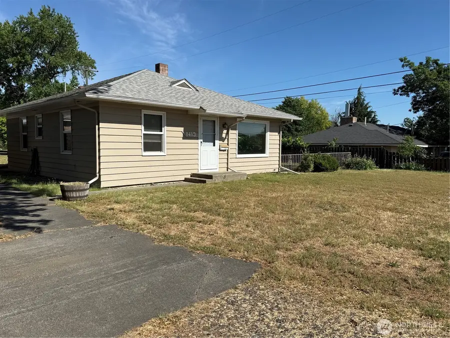 1413 SE Central Avenue, College Place, WA 99324 - #2