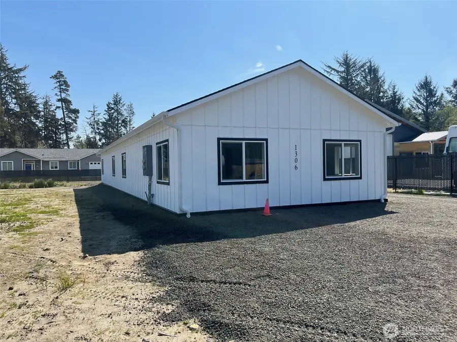 1306 Melbourne Court, Westport, WA 98595 - #2