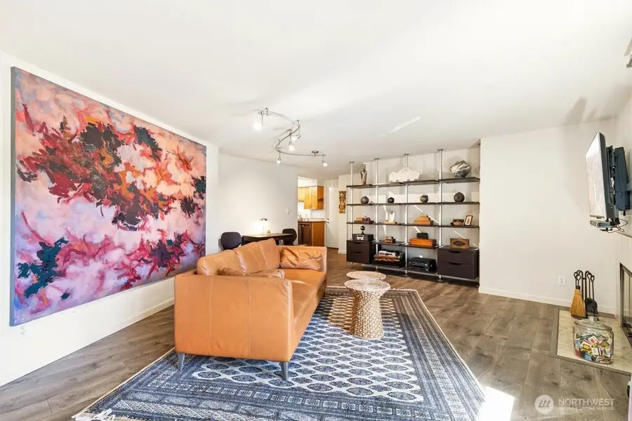 3045 20th Avenue W #202, Seattle, WA 98199 - #3