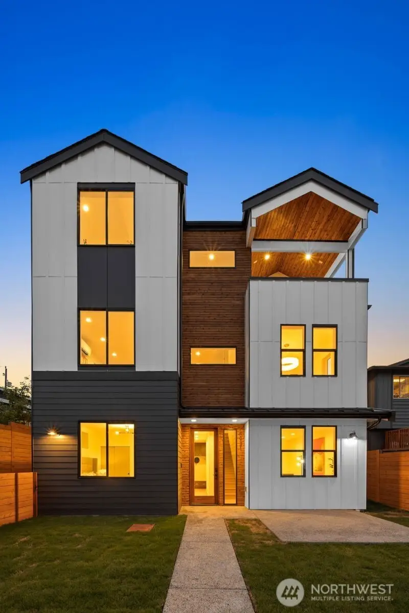 5921 32nd Avenue Sw, Seattle, WA 98126 - #1