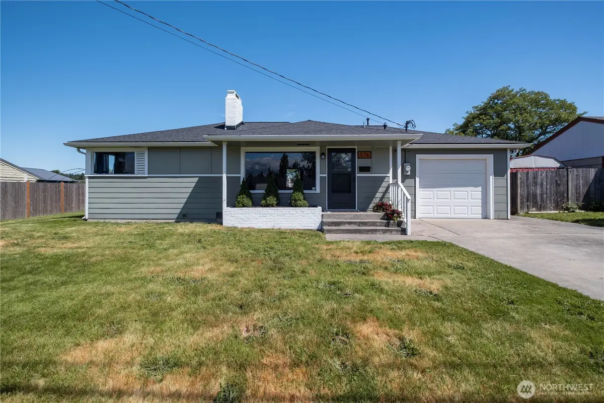 576 SE 5th Avenue, Oak Harbor, WA 98277 - #1