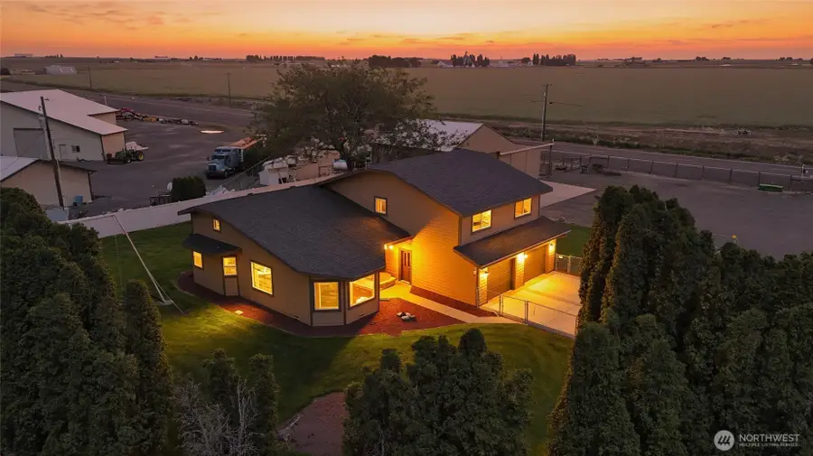 1914 SE Rd N, Moses Lake, WA 98837 - #2