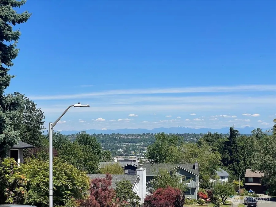 7610 8th Avenue Sw #5, Seattle, WA 98106 - #3
