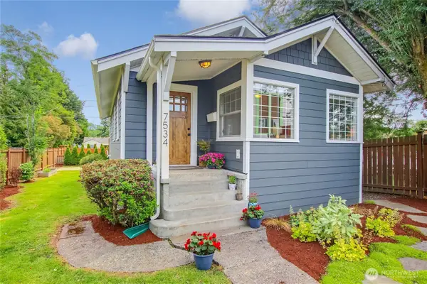 7534 12th Avenue Sw, Seattle, WA 98106