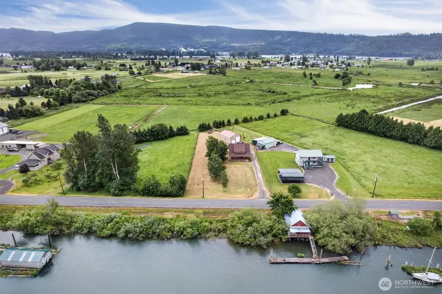95 W Birnie Slough Road, Cathlamet, WA 98612 - #2
