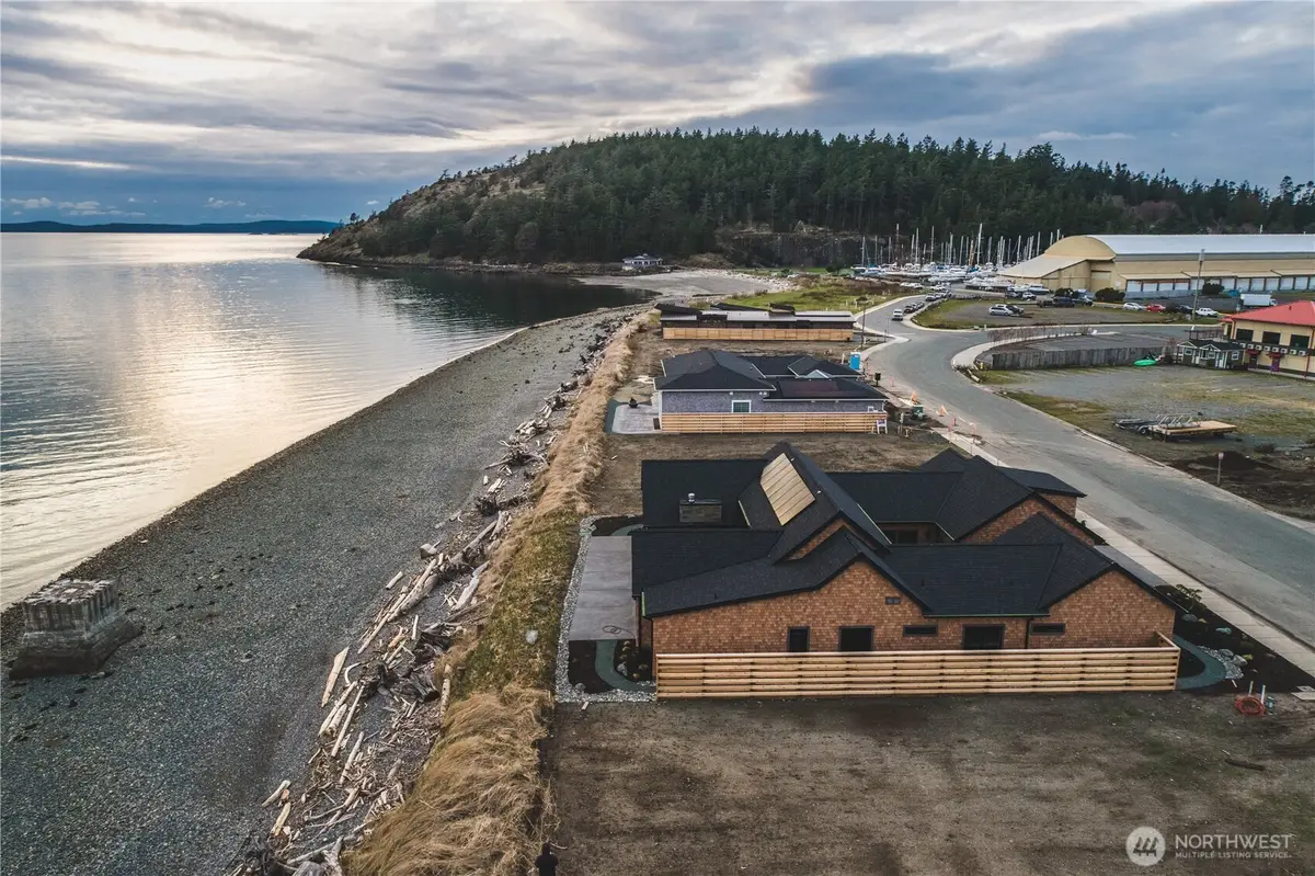 2215 Skyline Way, Anacortes, WA 88221 - #1