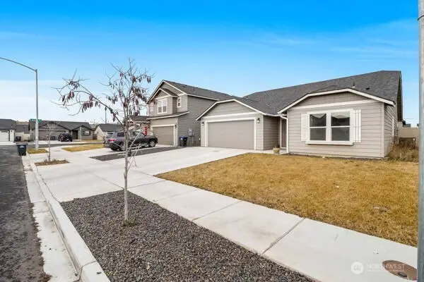 1120 W Aspen Road, Moses Lake, WA 98837 - #3
