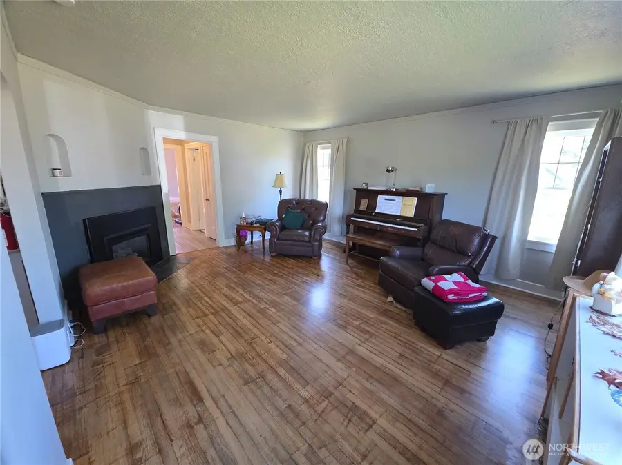 911 Alder, Hoquiam, WA 98550 - #3